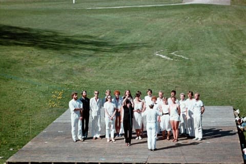 Feeding the Orchestra (Photo: Berty Skuber, 1985)
