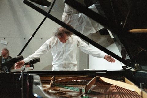 Philip Corner (Photo: Berty Skuber, 1985)
