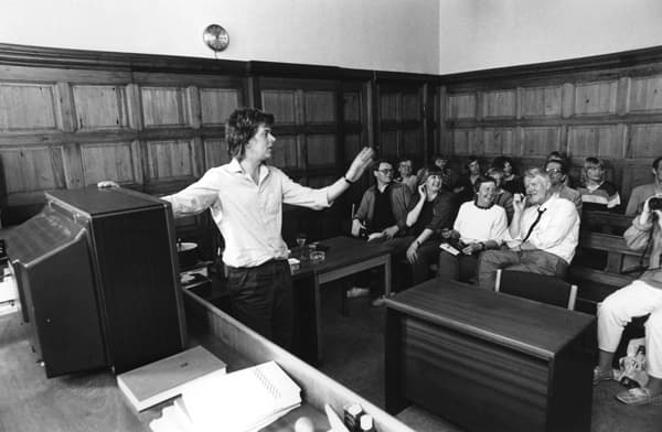 Eric Andersen and audience (Photo: Karsten Weirup, 1985)
