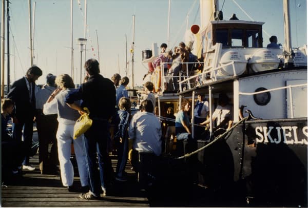 At Roskilde Harbour (Photo: Geoffrey Hendricks, 1985)
